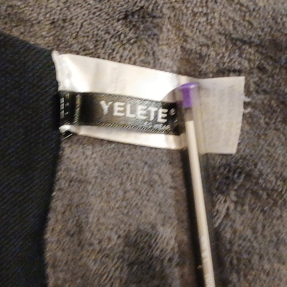 Cannabis leggings - Picture 3 of 3